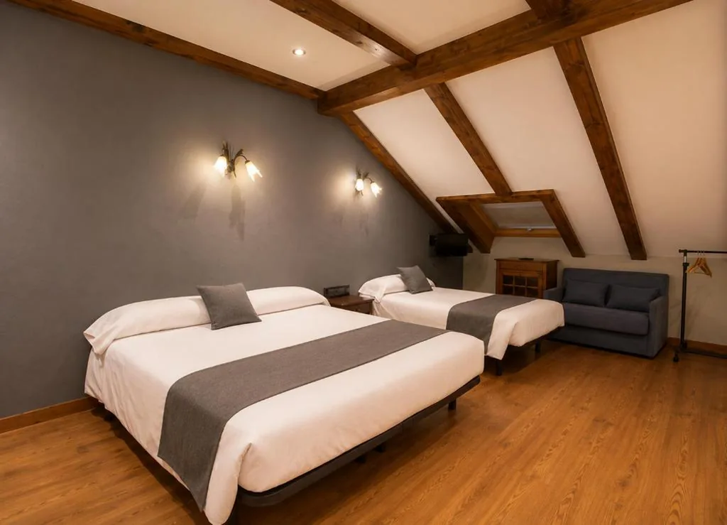 Habitación Familiar Deluxe — Alda Casco Antiguo