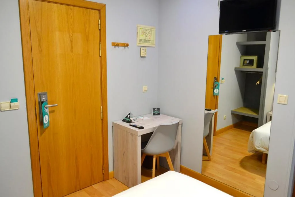 Quarto Duplo Económico — Alda Centro Oviedo