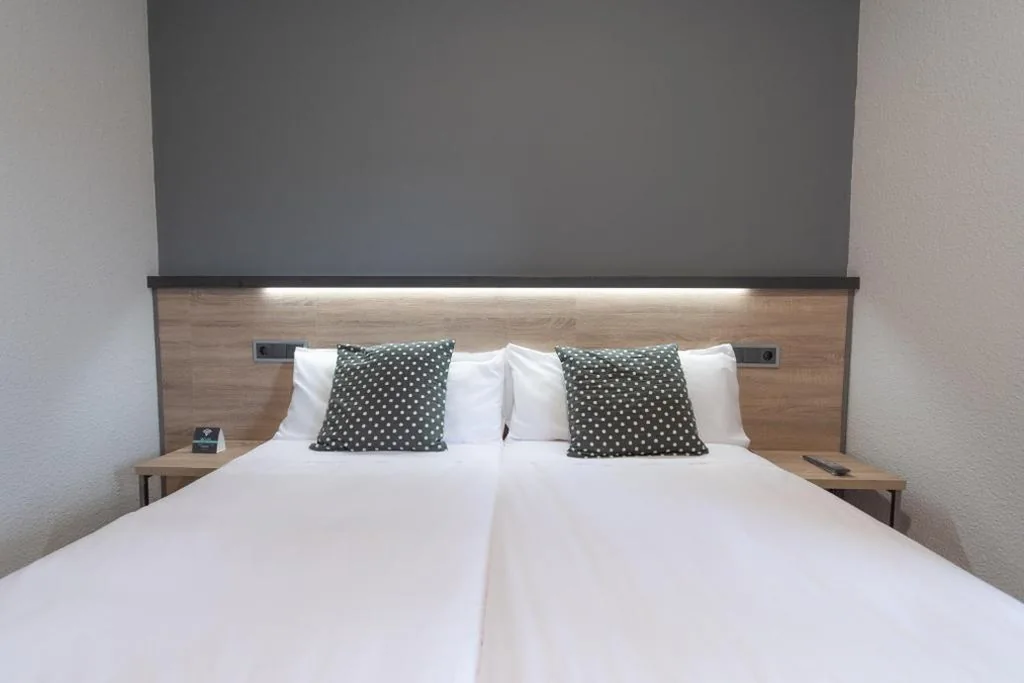 Habitación Doble Estándar - 1 o 2 camas — Alda Centro Pamplona