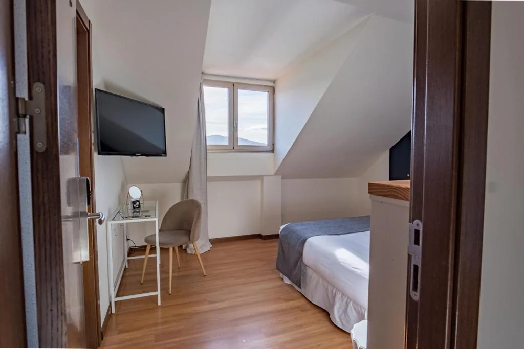 Habitación Doble con vistas al mar — Alda Corcubión