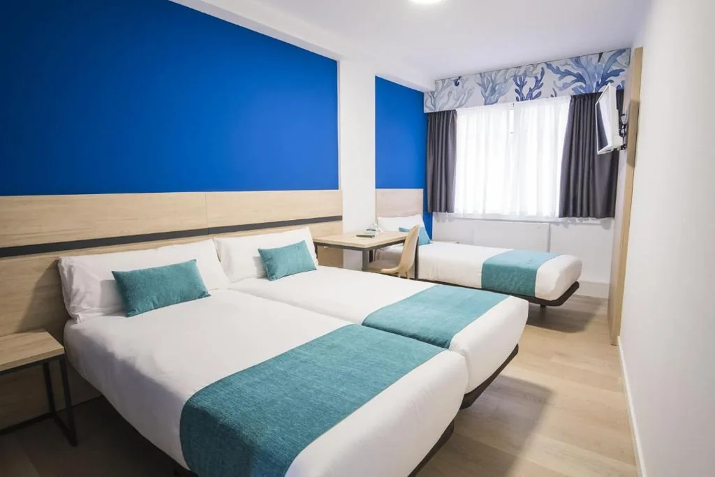 Habitación Triple — Alda Coruñamar