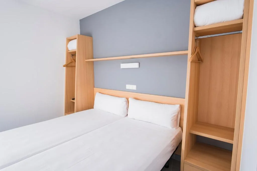 Habitación Doble Económica - 1 o 2 camas — Alda Egues Rooms