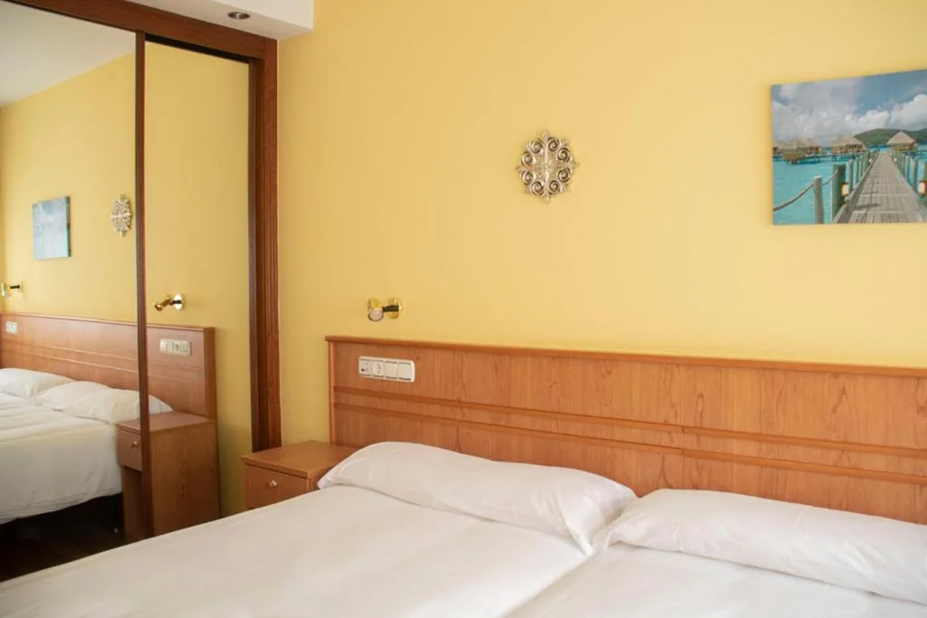 Habitación Doble Económica - 1 o 2 camas — Alda Estación Oviedo