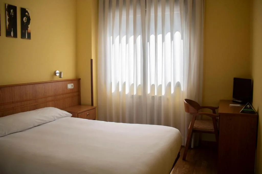 Habitación Doble Estándar — Alda Estación Oviedo