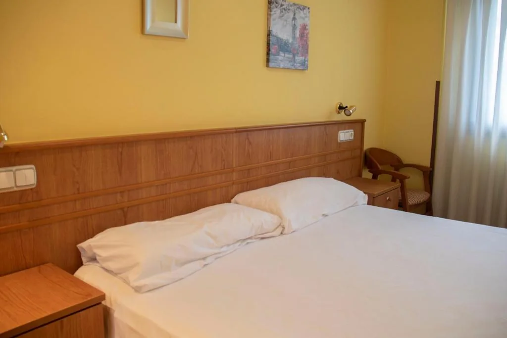 Habitación Estándar - Cama extragrande — Alda Estación Oviedo