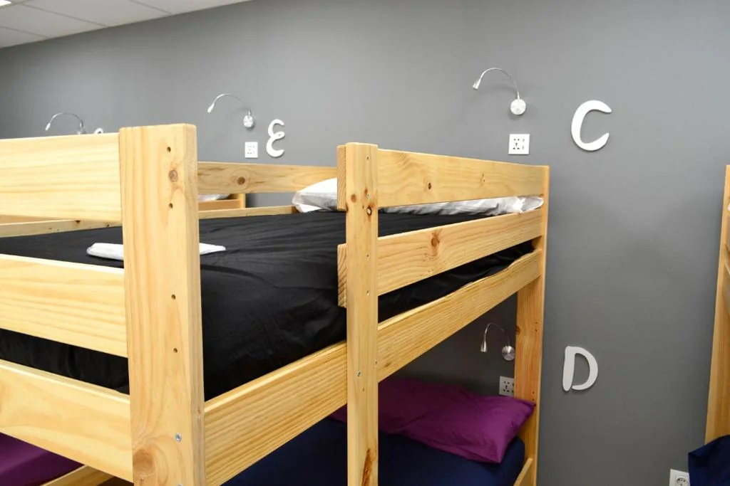 Lit superposé dans un dortoir mixte de 8 personnes — Alda Estella Hostel