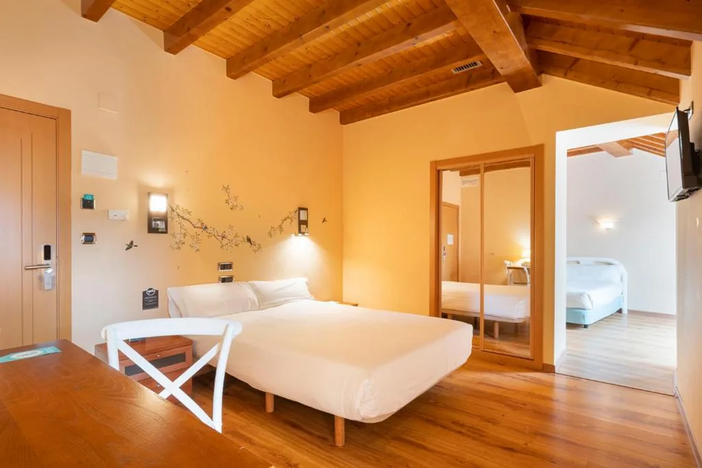 Habitación Familiar — Alda Lalín