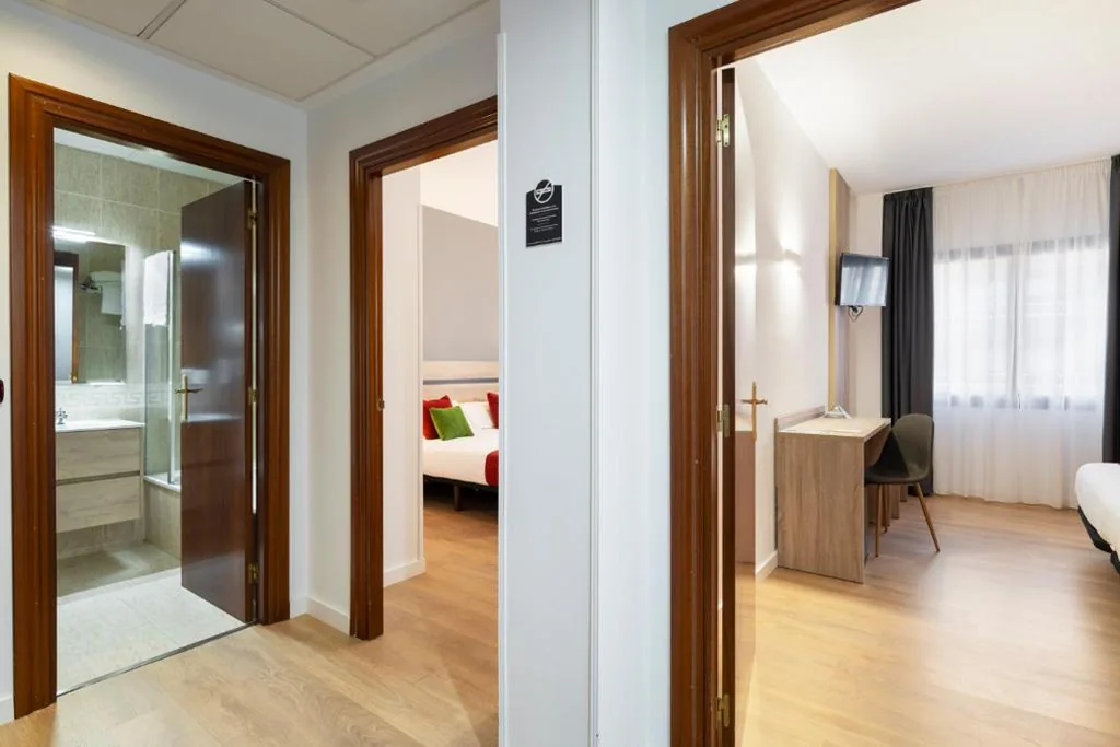 Chambre Familiale — Alda Malvasía