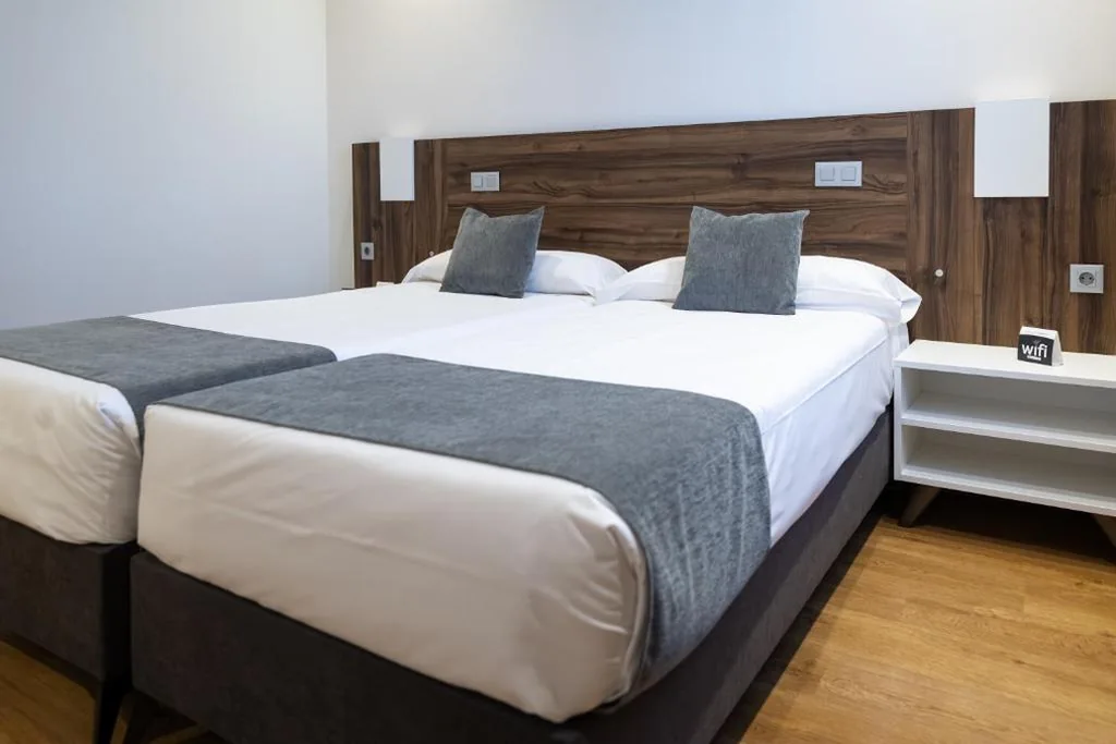 Quarto Duplo Standard — Alda Ruta Castilla