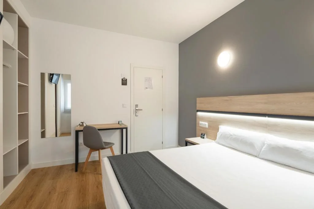 Chambre standard - Lit très grand — Alda Vía Norte