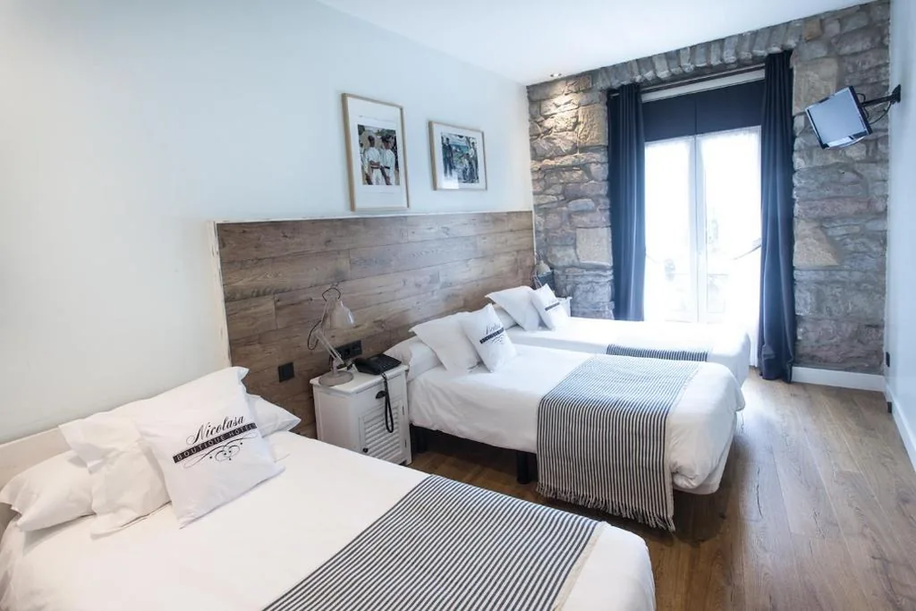 Habitación Doble con cama supletoria — Aldamar