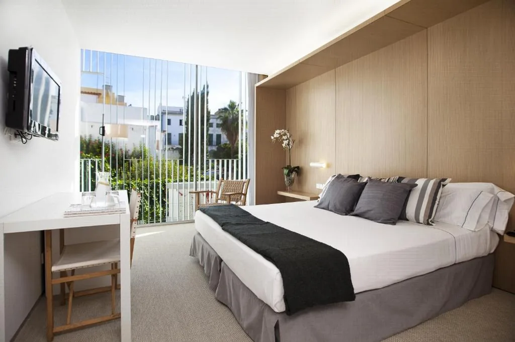 Camera Superior — Alenti Sitges Hotel