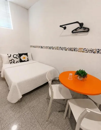 Alexa Host Vallecas — foto 2