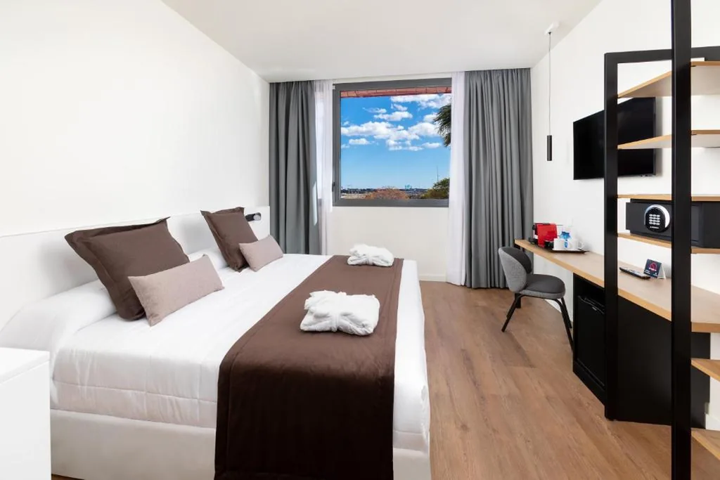 Elegance Room — Alexandre FrontAir Congress