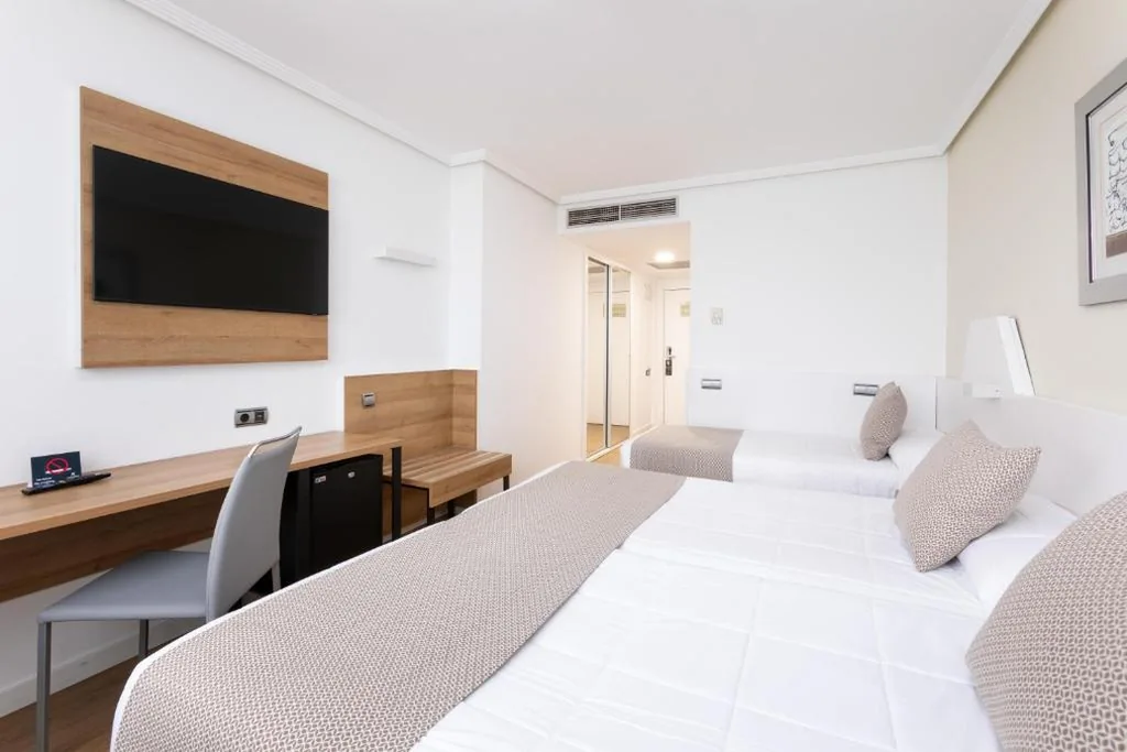 Urban Triple Room — Alexandre FrontAir Congress