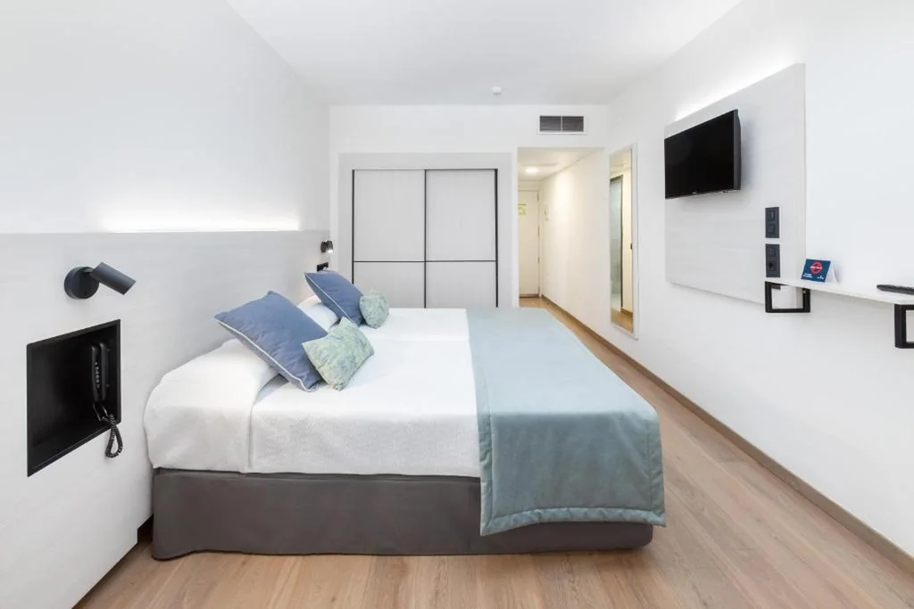 Habitación Doble Estándar — Alexandre Troya