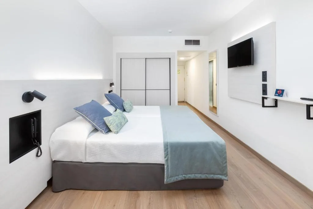 Habitación Doble Estándar — Alexandre Troya