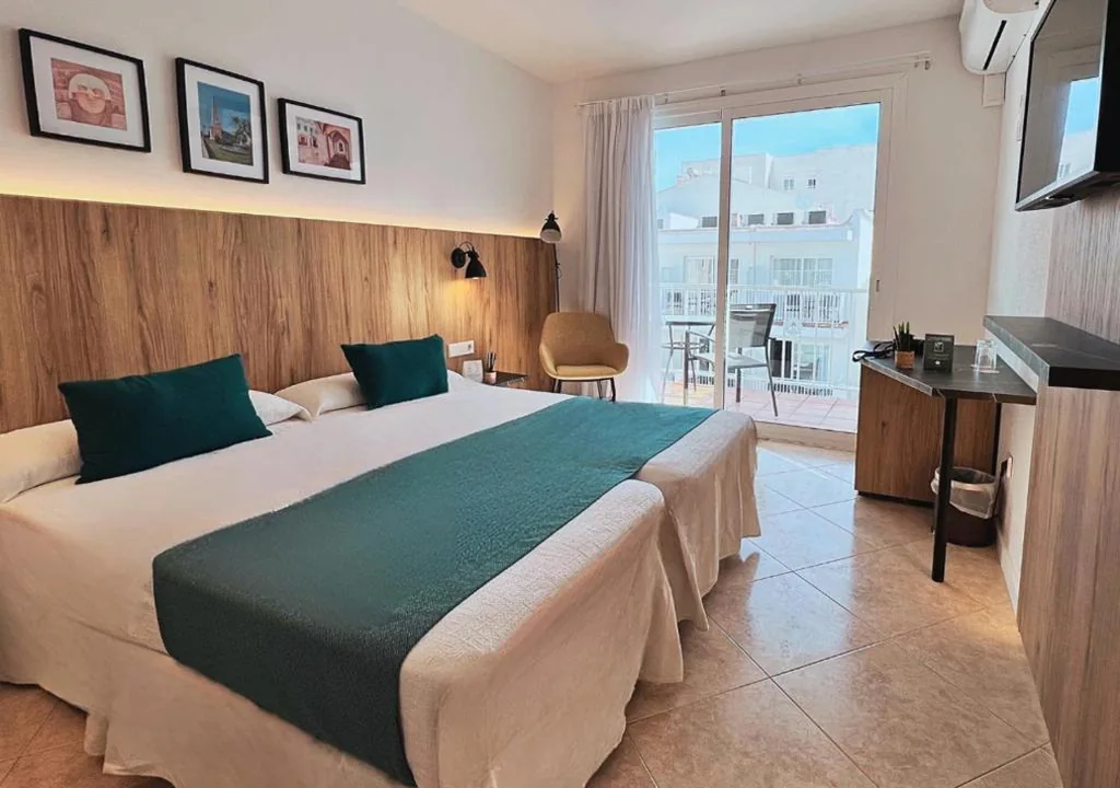 Habitación Doble con terraza - 1 o 2 camas — Alfons Hotel
