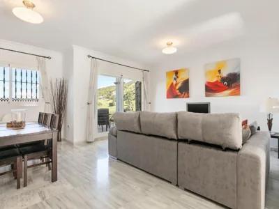 Alhaurín Villa with Terrace — foto 7