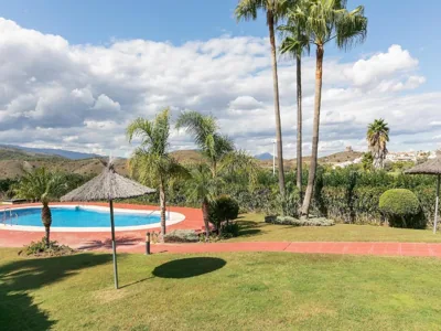 Alhaurín Villa with Terrace — foto 9