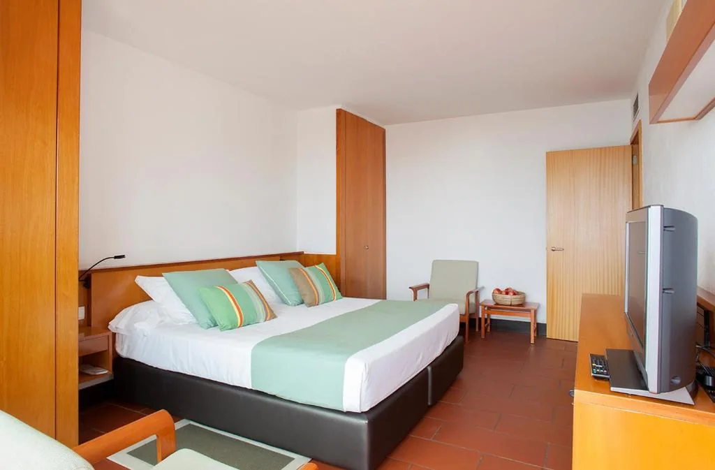 Habitación Familiar Junior — Almadraba Park Hotel