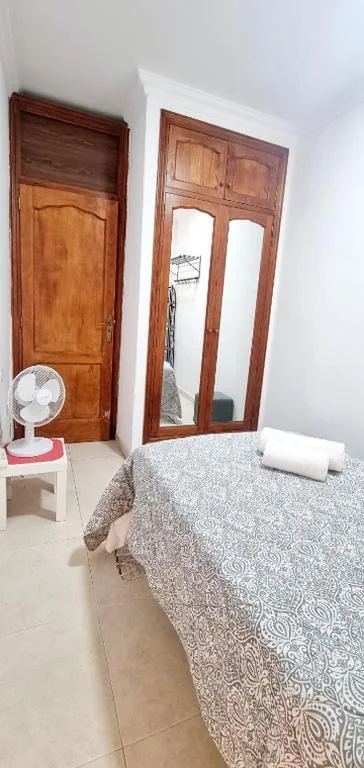 ALMar WeGo Alcalá! Tenerife South- Private Rooms in Shared Apartment- Habitaciones Privadas con baños compartido — foto 3