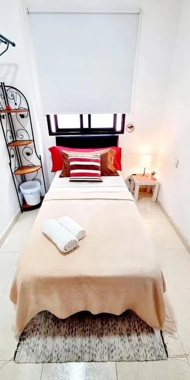 ALMar WeGo Alcalá! Tenerife South- Private Rooms in Shared Apartment- Habitaciones Privadas con baños compartido — foto 6
