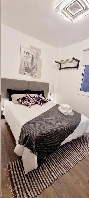 Standard-Doppelzimmer — ALMar WeGo Puerto Santiago! Tenerife South- Private Rooms in Shared Apartment- Habitaciones Privadas con baños compartido