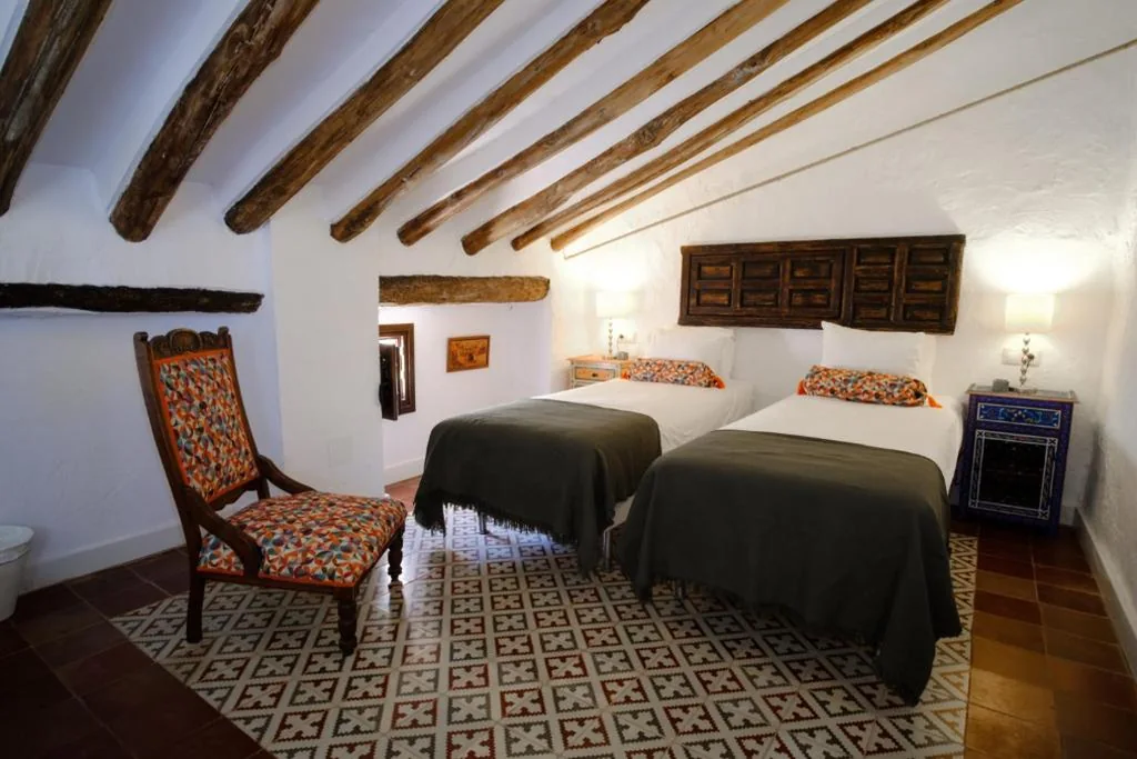 Habitación Doble Estándar - 1 o 2 camas — Almohalla51