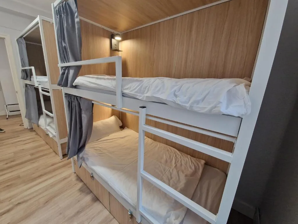 Bett im 6-Bett-Schlafsaal — Aloha Hostel