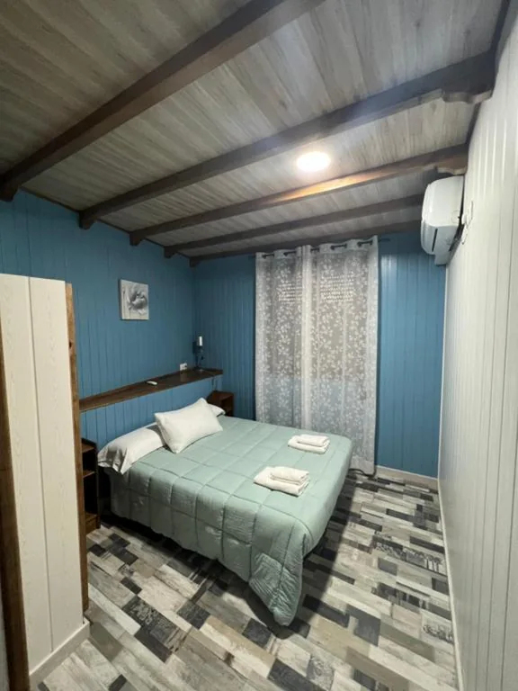 Habitación Doble con baño privado — Alojamiento Cerro de las Salinas