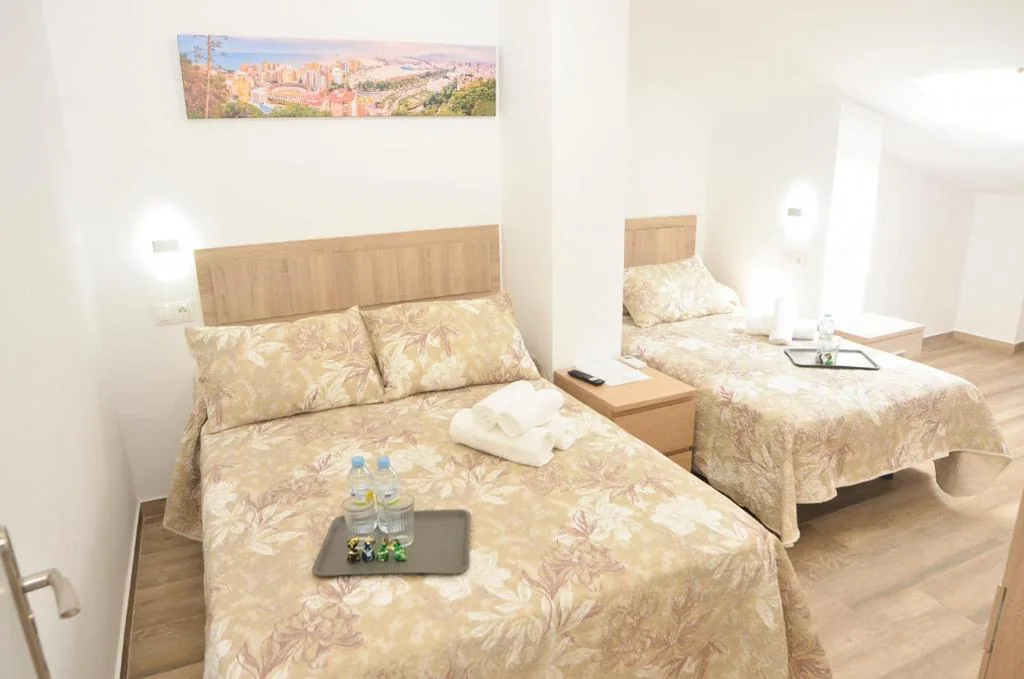 トリプルルーム — Alojamiento del Sol