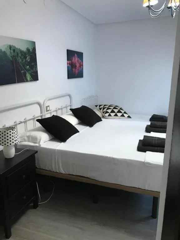 Habitación Triple — Alojamiento El Cantal