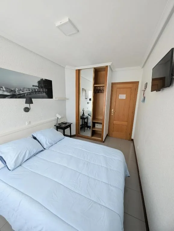 Zimmer mit Gemeinschaftsbad – Doppelbett — Alojamiento La Ballena