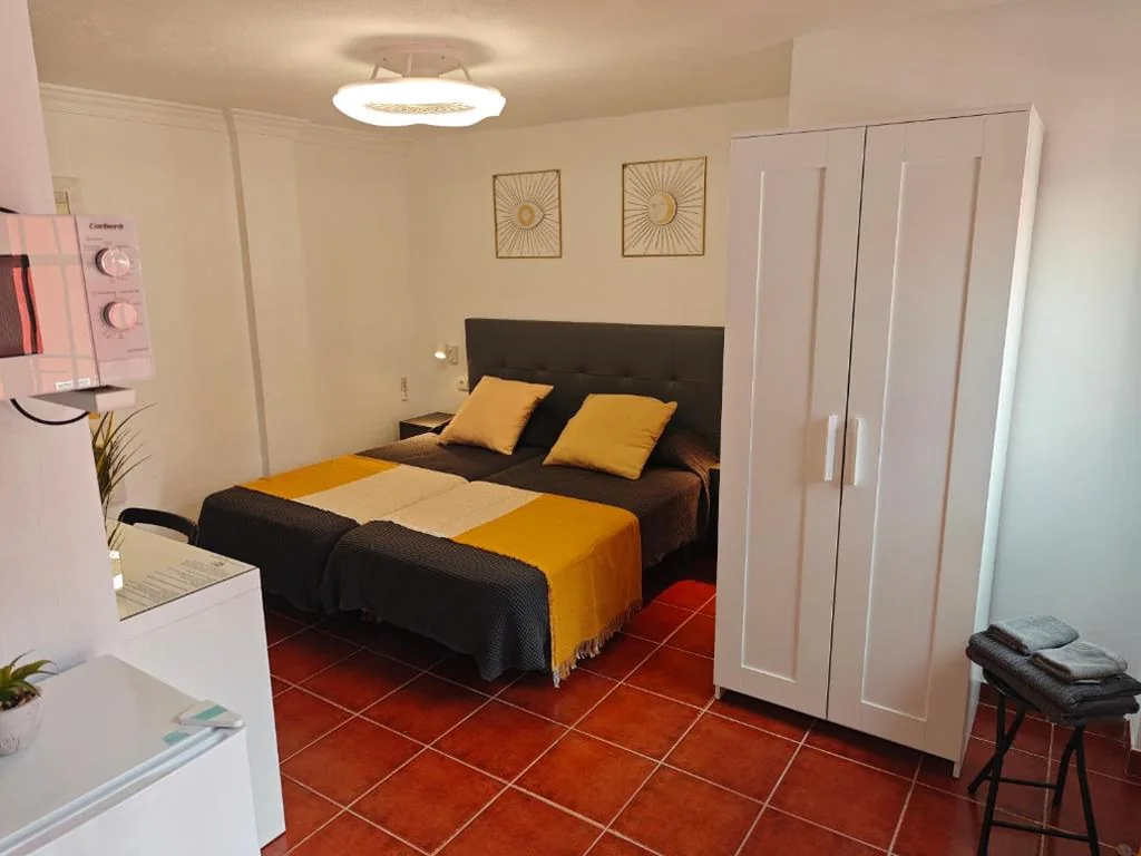 Double Room - 1 or 2 Beds — Alojamiento La Concha