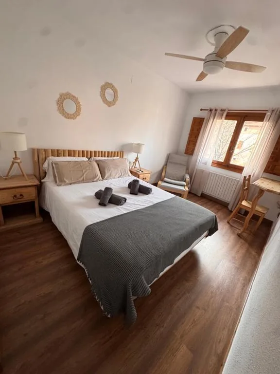 Suite met uitzicht op de bergen — Alojamiento Rural La Gerencia - Casa Evelia