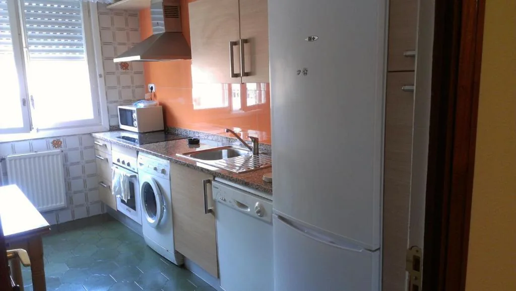 Apartment (6 Erwachsene) — Alojamientos Iruña