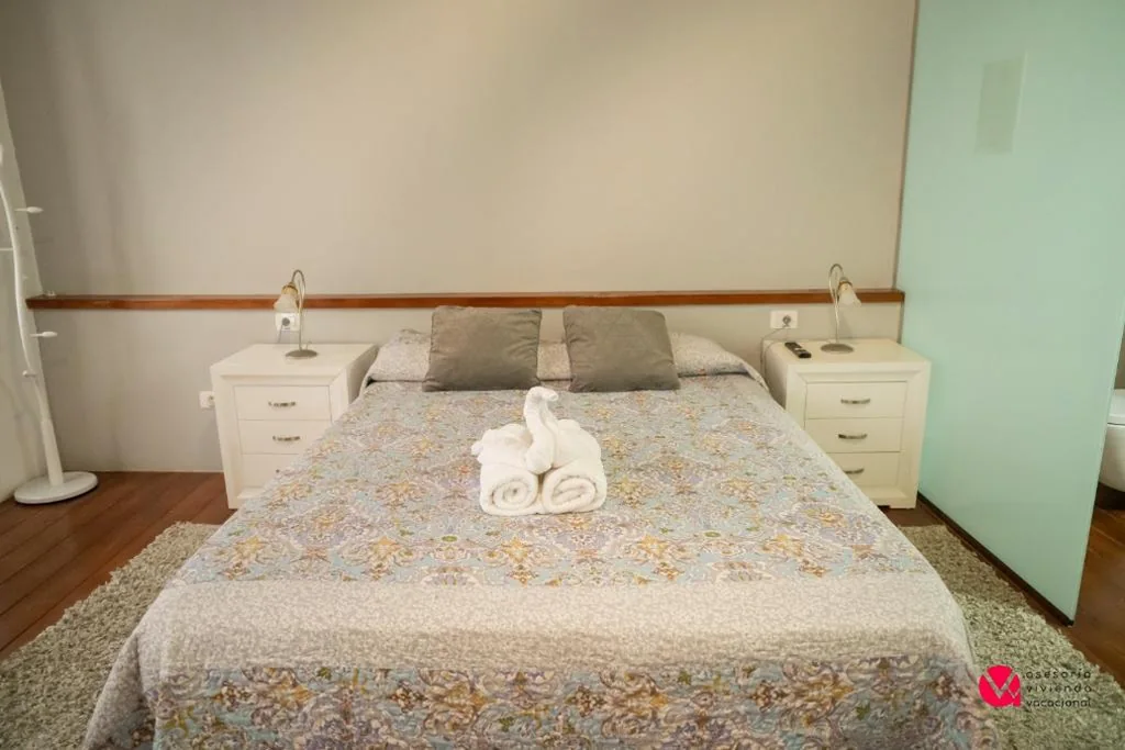 Habitación Doble Estándar con sofá — ALOJAMIENTOS NECANA