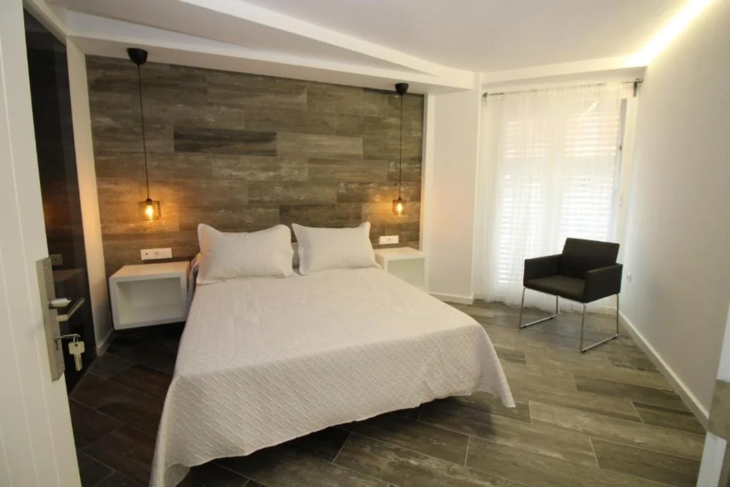 Quarto Duplo Deluxe (é possível acrescentar 1 cama extra) — Alojamientos Santa Pola