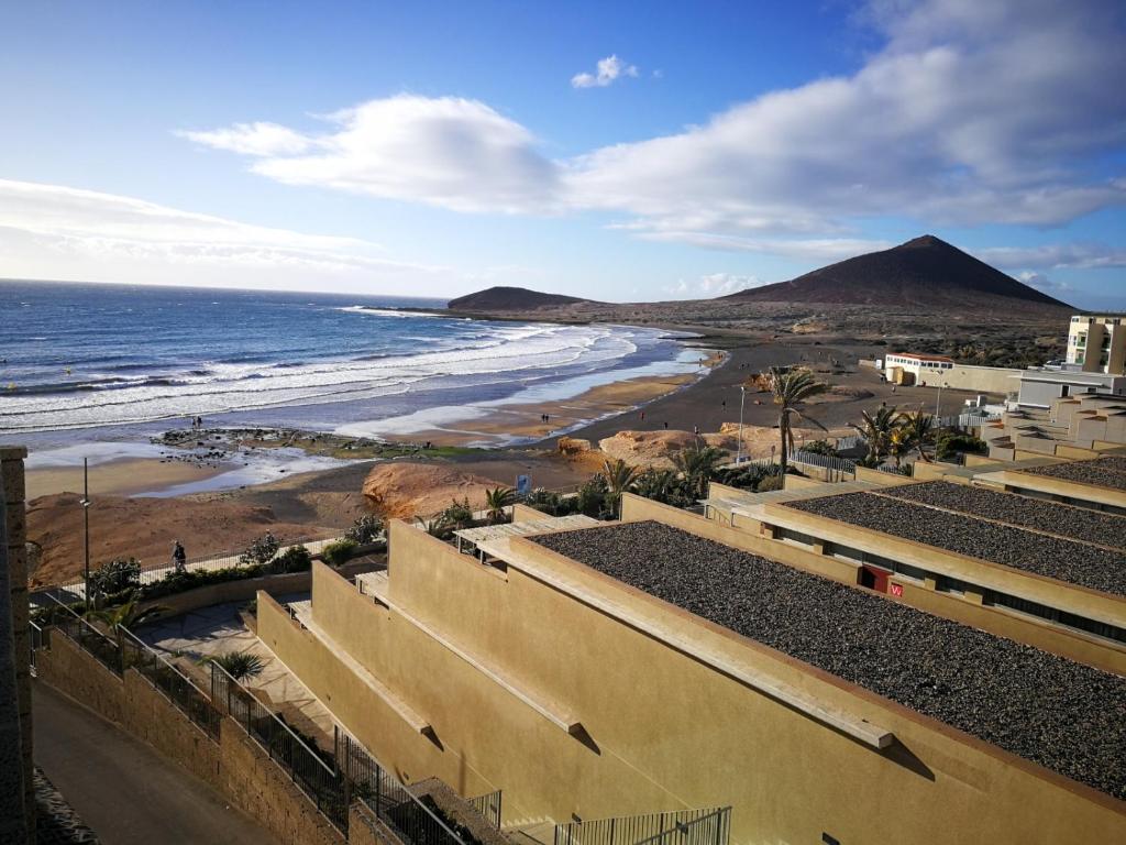 alquilaencanarias El Medano Spectacular terrace and sea views A