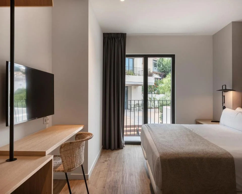 Chambre double avec vue sur le jardin - 1 ou 2 lits — Alta House Begur