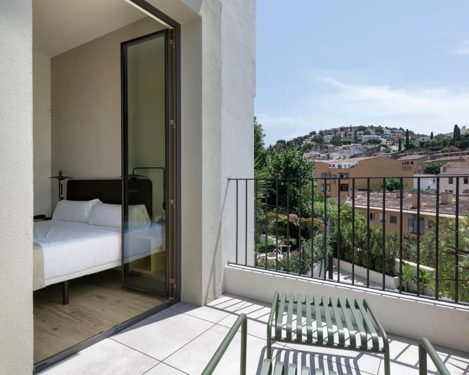 Chambre double Deluxe avec terrasse — Alta House Begur
