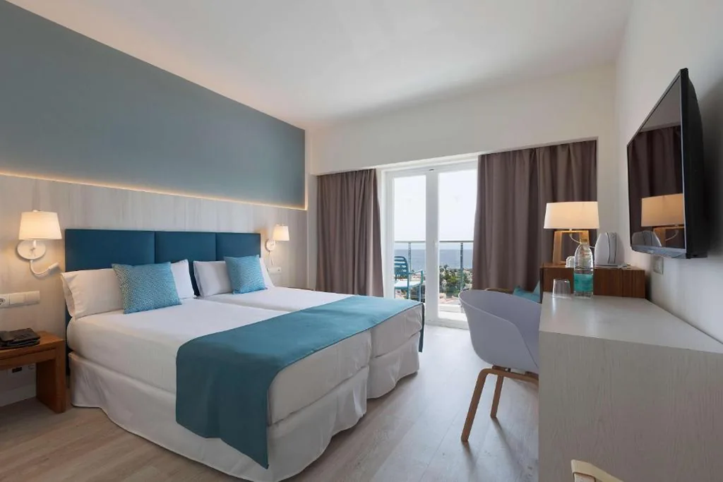 Habitación Doble con vistas al mar — Alua Illa de Menorca - Hyatt Inclusive Collection