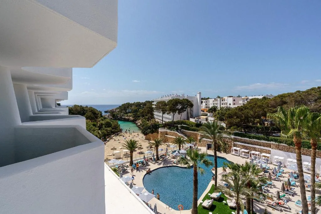 Habitación Doble con vistas al mar — AluaSoul Mallorca Resort - Adults only