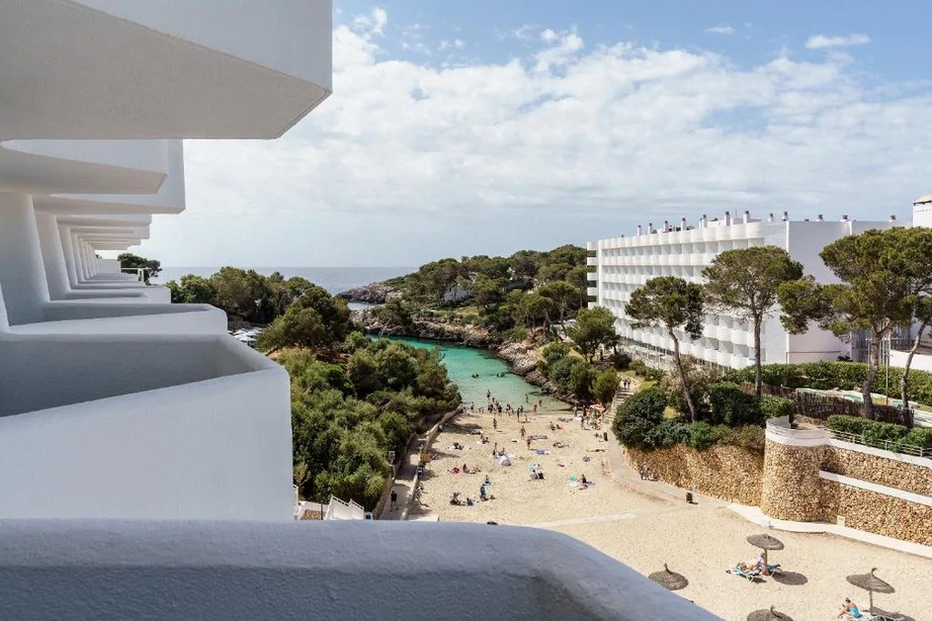 Suite Junior con vistas al mar — AluaSoul Mallorca Resort - Adults only