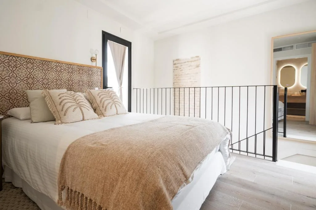 テラス付き1ベッドルーム・アパートメント — Alysé Apartments Alfalfa, by Homing U