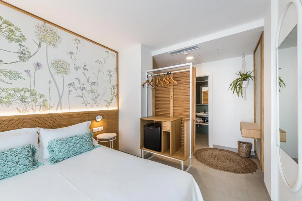 Habitación Doble Pequeña — Alzocaire Hostal Boutique