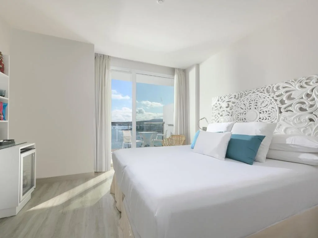 Quarto Duplo Keep the Secret com vista para a piscina - 1 ou 2 camas — Amàre Beach Hotel Ibiza - Adults Recommended