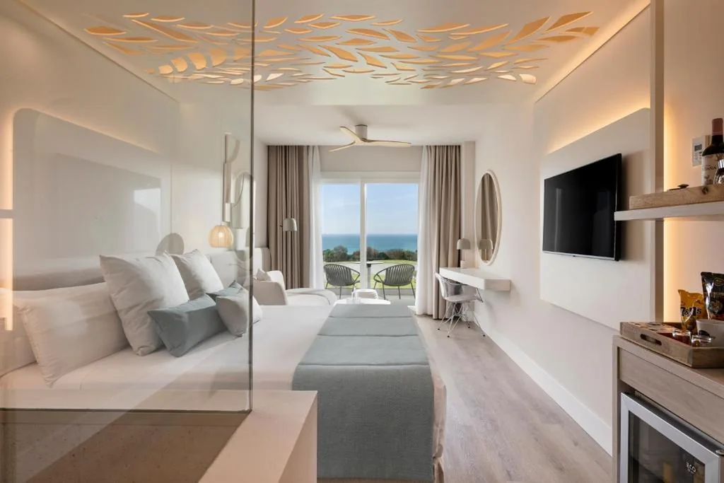 Camera doppia o matrimoniale con 2 letti Oh La La con vista mare — Amare Beach Hotel Sancti Petri - Adults Recommended