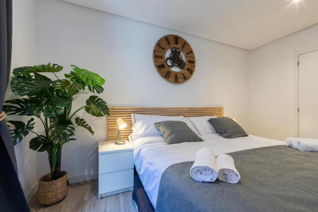 Camera doppia con bagno in comune - 1 o 2 letti — Amati Boutique Coliving Madrid